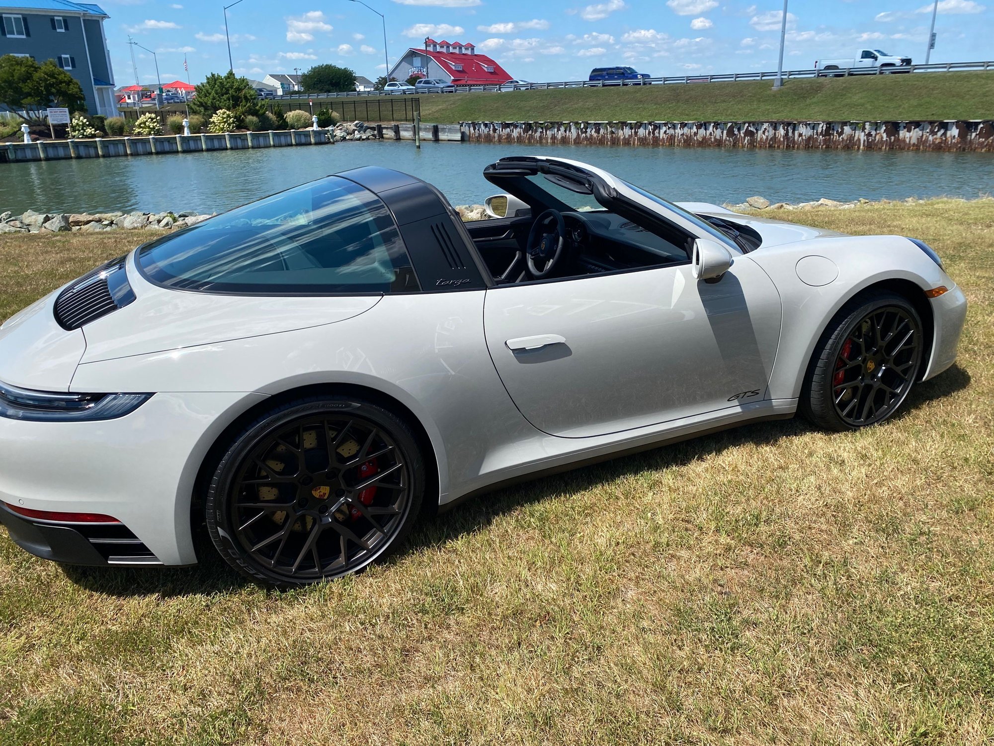2022 Porsche 911 - 2022 Targa4 GTS 7speed manual, 300 miles, prepaid maintenance, wheel/tire protection - Used - VIN WP0BB2A96NS231945 - 300 Miles - 6 cyl - AWD - Manual - Convertible - Gray - Towson, MD 21204, United States