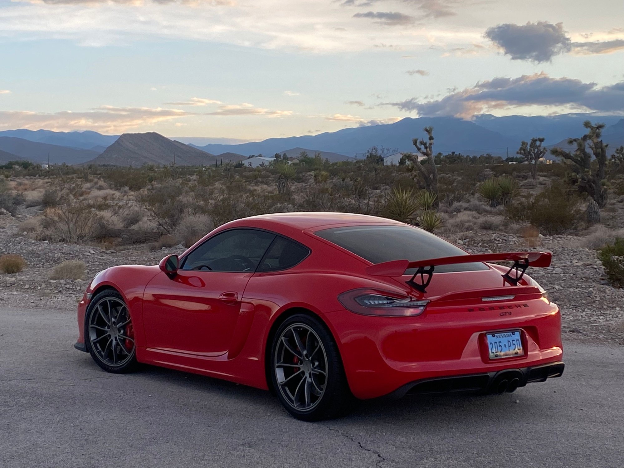 2016 Porsche Cayman GT4 - FS: 2016 GT4 - Used - VIN wp0ac2a81gk192197 - 11,119 Miles - 6 cyl - 2WD - Manual - Coupe - Red - Las Vegas, NV 89106, United States