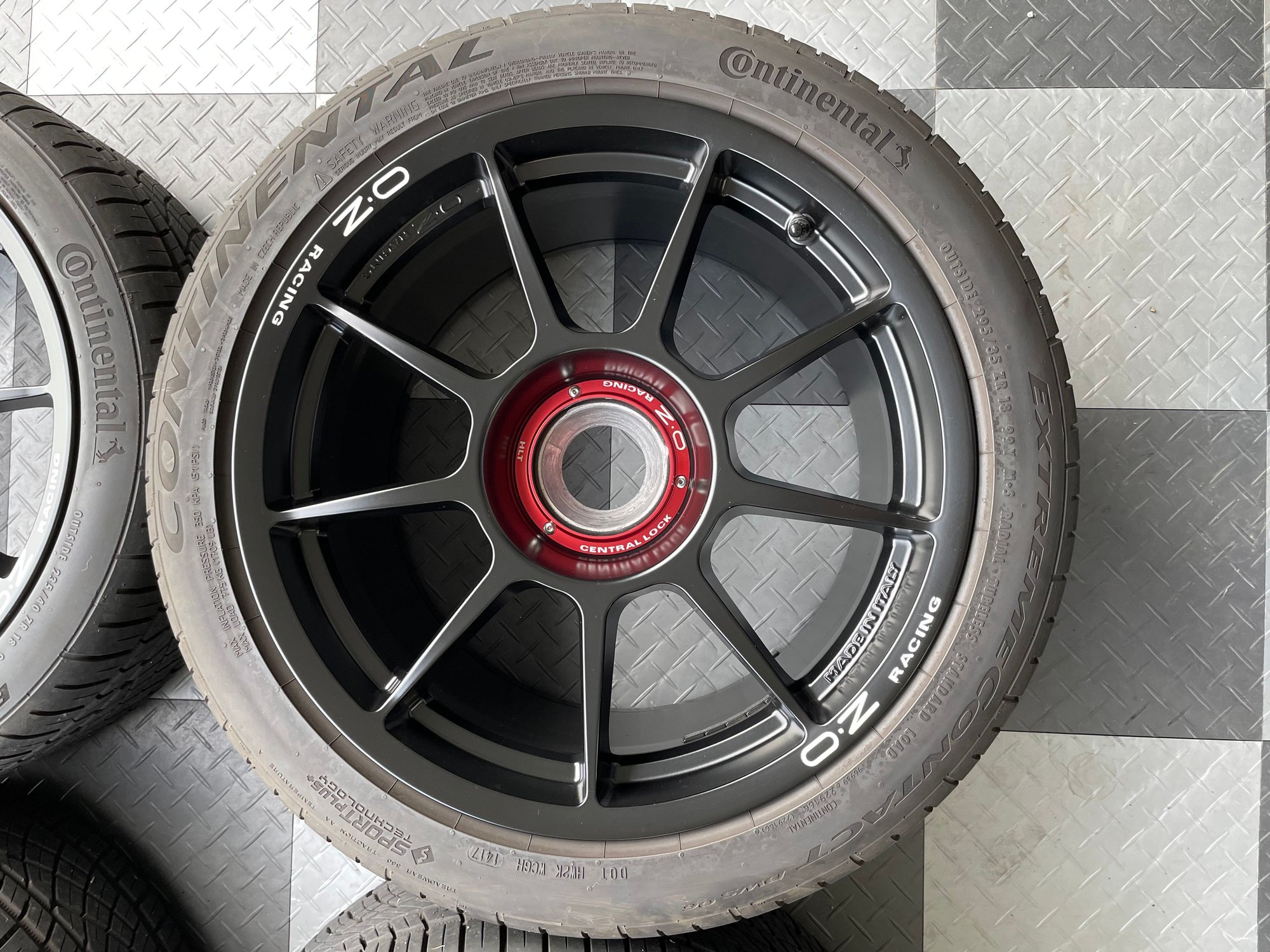 Wheels and Tires/Axles - 18" OZ Challenge Centerlock Wheels with Tires and TPMS Sensors for 997.2 GT3 - Used - 2009 to 2011 Porsche GT3 - Redmond, WA 98052, United States