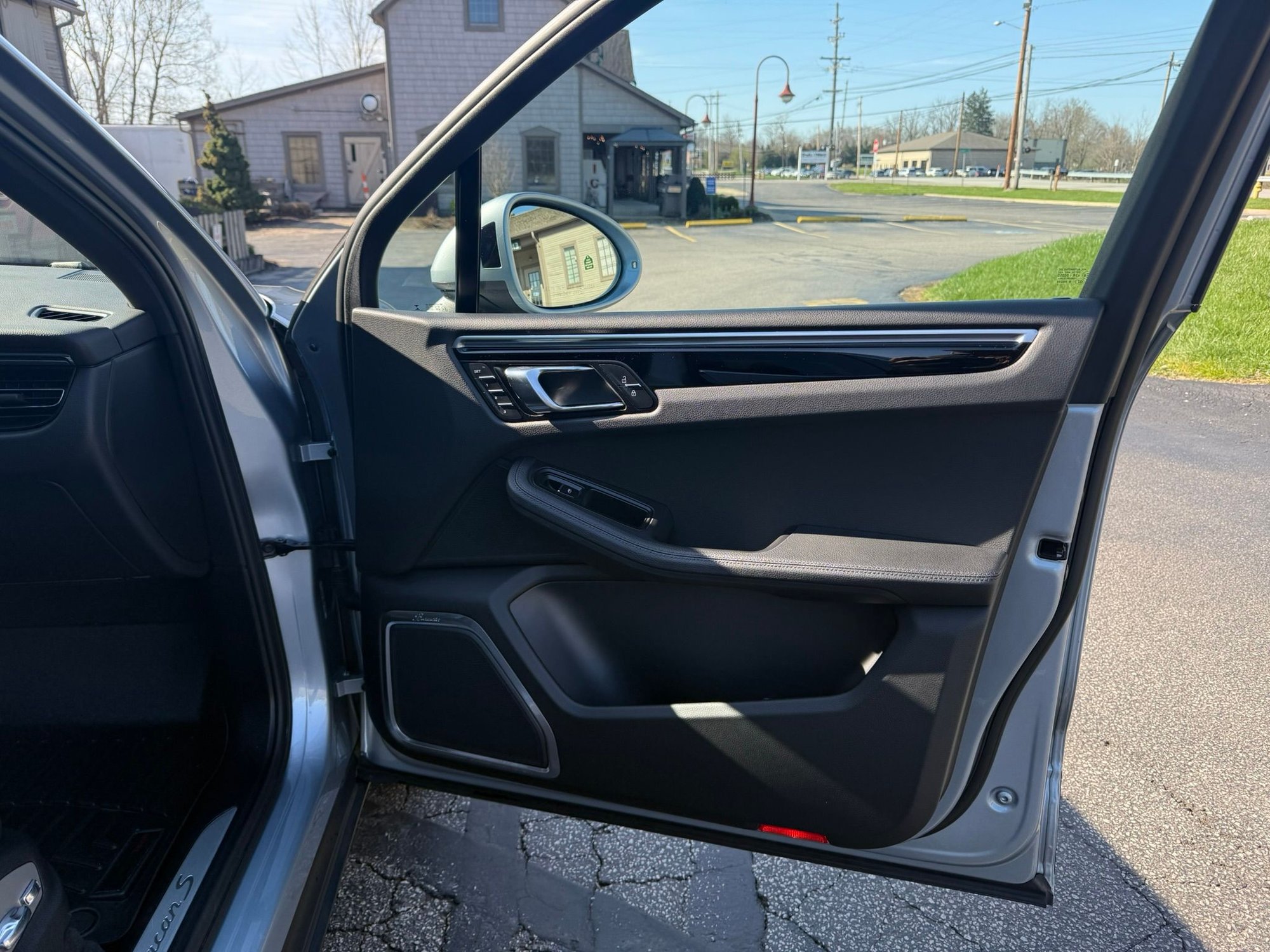 2020 Porsche Macan - 2020 Macan S (CPO) Low Miles - Used - VIN WP1AB2A56LLB36753 - 25,230 Miles - 6 cyl - AWD - Automatic - SUV - Silver - Akron, OH 44333, United States