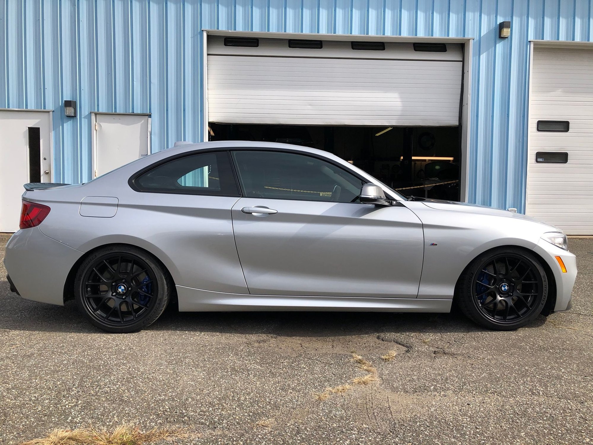 2014 BMW M235i - 2014 M235i 6MT 25k mi w/M Performance + street/track upgrades - Used - VIN WBA1J7C56EVX33663 - 25,000 Miles - 6 cyl - 2WD - Manual - Coupe - Silver - Niantic, CT 06357, United States