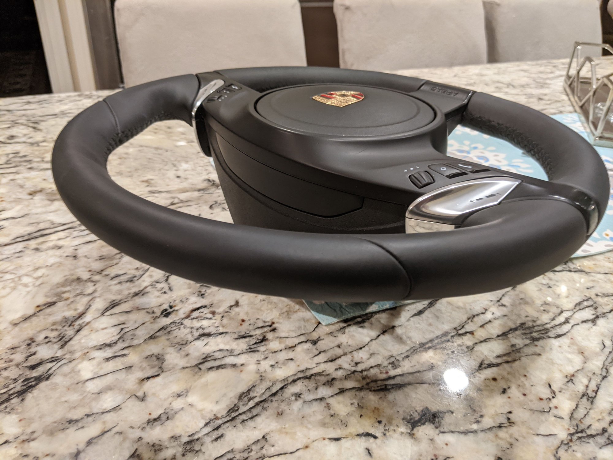 958.1 Cayenne (2011) multifunction heated black steering wheel with