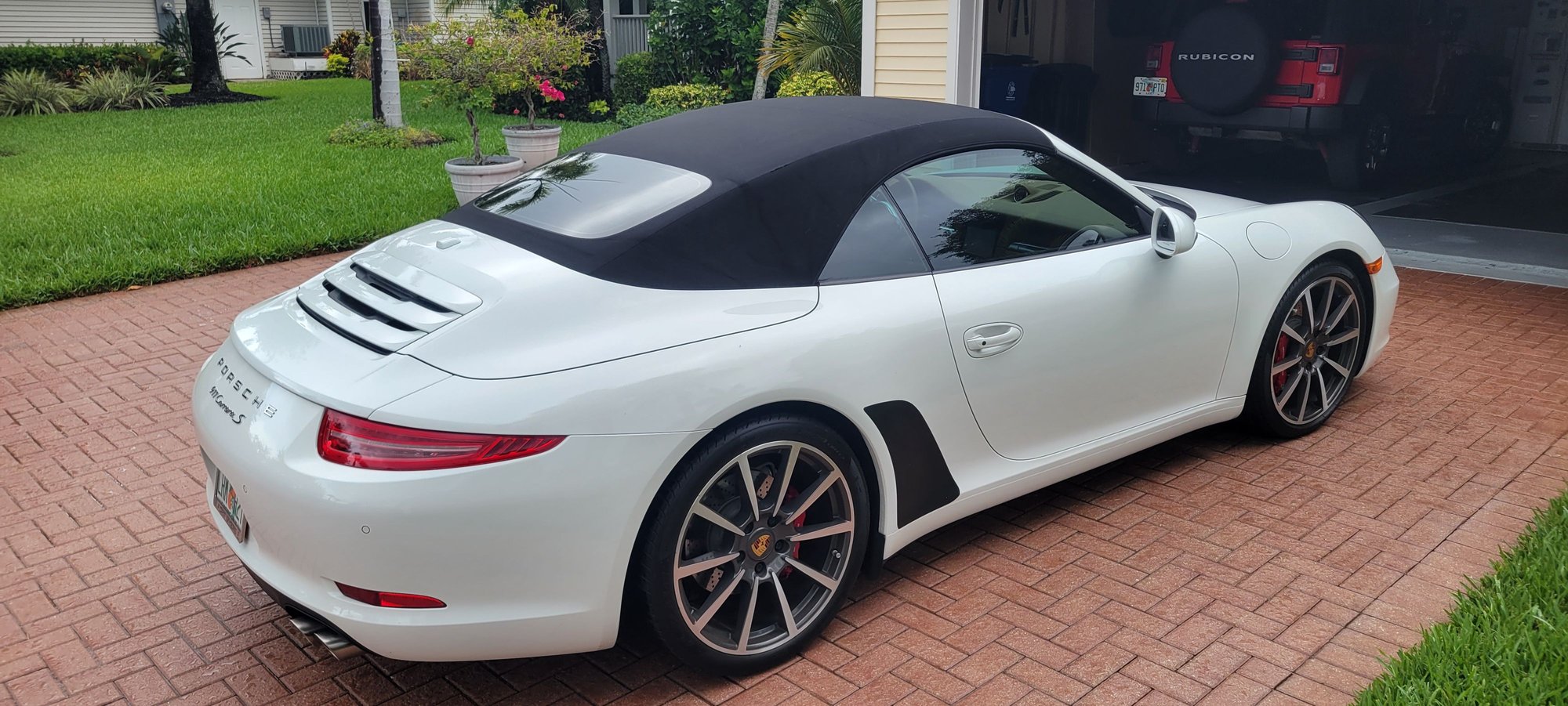 2015 Porsche 911 - 2015 CPO 911 C2S Cabriolet - Used - VIN WP0CB2A96FS154838 - 29,000 Miles - 6 cyl - 2WD - Automatic - Convertible - White - Fort Myers, FL 33908, United States