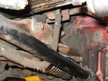 Odd engine ground strap &amp; location.
Broken bolts/stud in typical location.