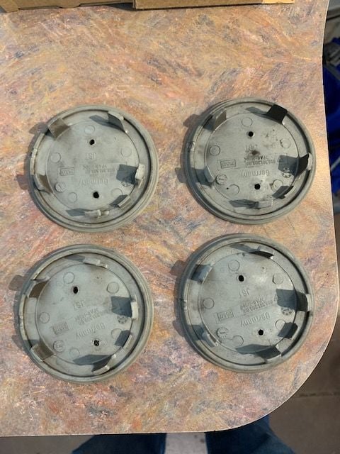 Wheels and Tires/Axles - 996 Wheel Center Caps - Used - 1995 to 2005 Porsche 911 - Parker, CO 80134, United States