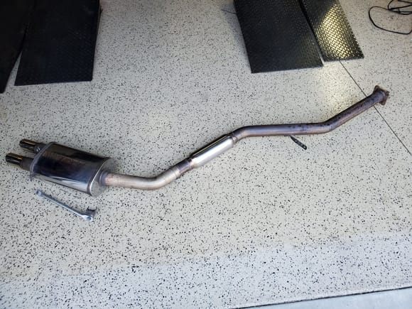 Complete Cat-back exhaust with mounting brackets