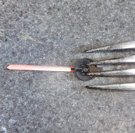 Same fork but i pinched the center prongs together so they would fit over the metal entirely.