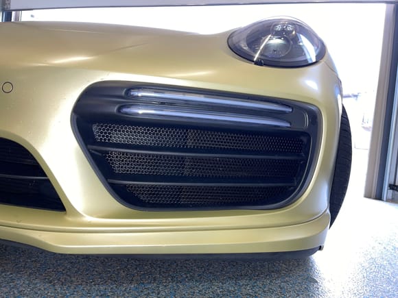 https://www.radiatorgrillstore.com/product-page/porsche-911-991-2-turbo-and-turbo-s-front-side-radiator-grilles