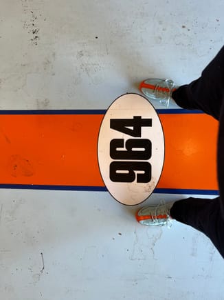 Spokes has 964 and Gulf colours on his garage floor. My driving shoes match. 