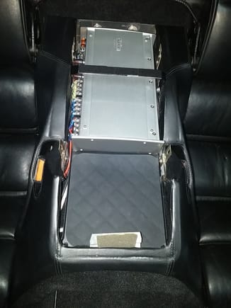6 channel amp housed in rear AC console (no rear AC in car)