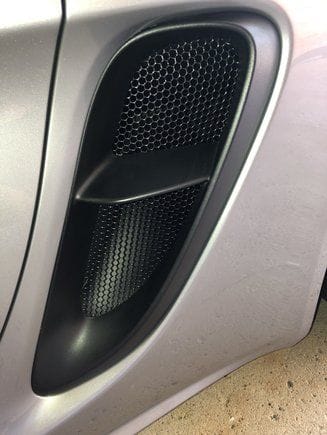 https://www.radiatorgrillstore.com/boxster-and-cayman-718