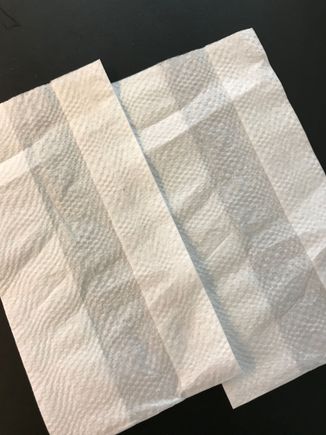 I just love these napkins from the food cart across the street. Just the right pattern...