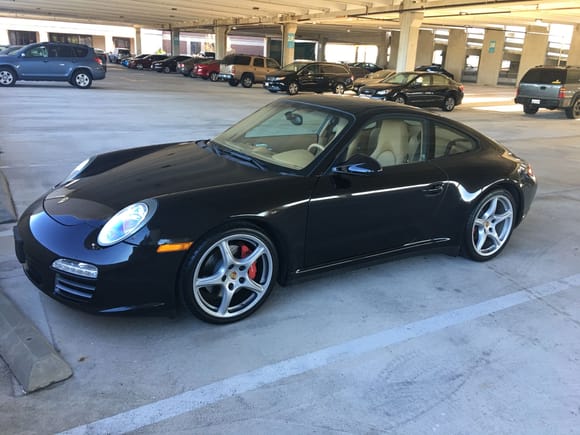 Pretty good CarMax 911 C4S in Balsalt Black with tan interior. Sport 19 inch wheels....with Hancock tires....not all that great tires but I'll learn them.