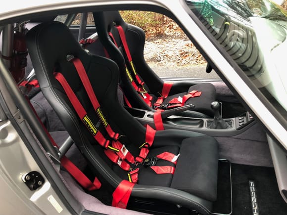 The finished product with bolt on Schroth GT3 harnesses
