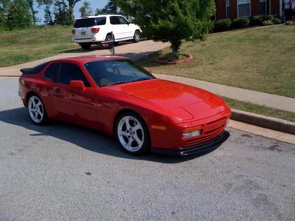 New paint, front splitter