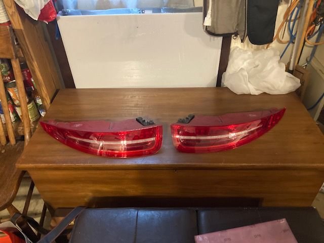 Lights - OEM 991.1 Red Tail Lights - Used - 2012 to 2015 Porsche 911 - Plainfield, IN 46168, United States