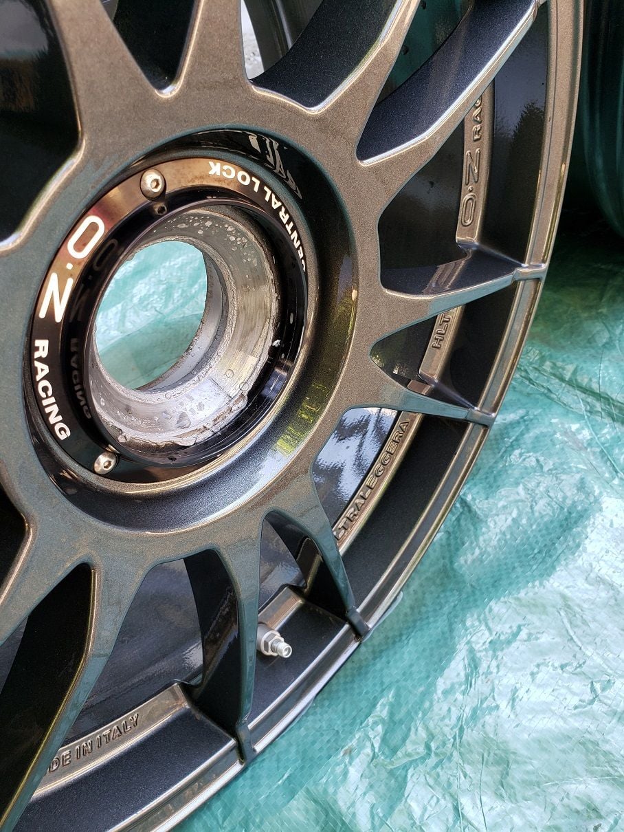 Wheels and Tires/Axles - 19" Metallic Grey OZ Ultraleggera HLT CL - Used - 2008 to 2012 Porsche 911 - Vancouver, BC V6S1V3, Canada