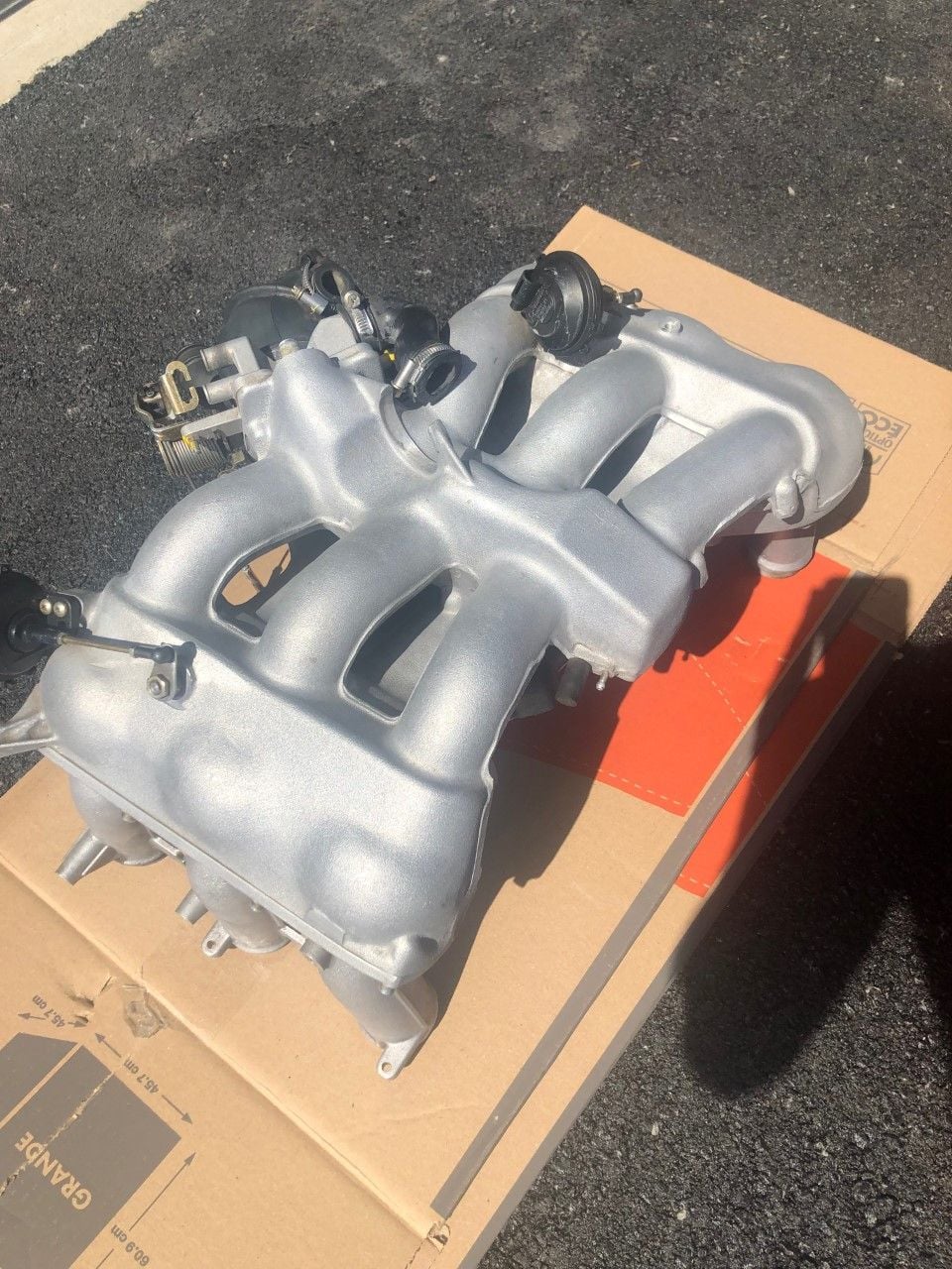 Engine - Intake/Fuel - Porsche 993 Varioram intake only - Used - Champlain, NY 12919, United States