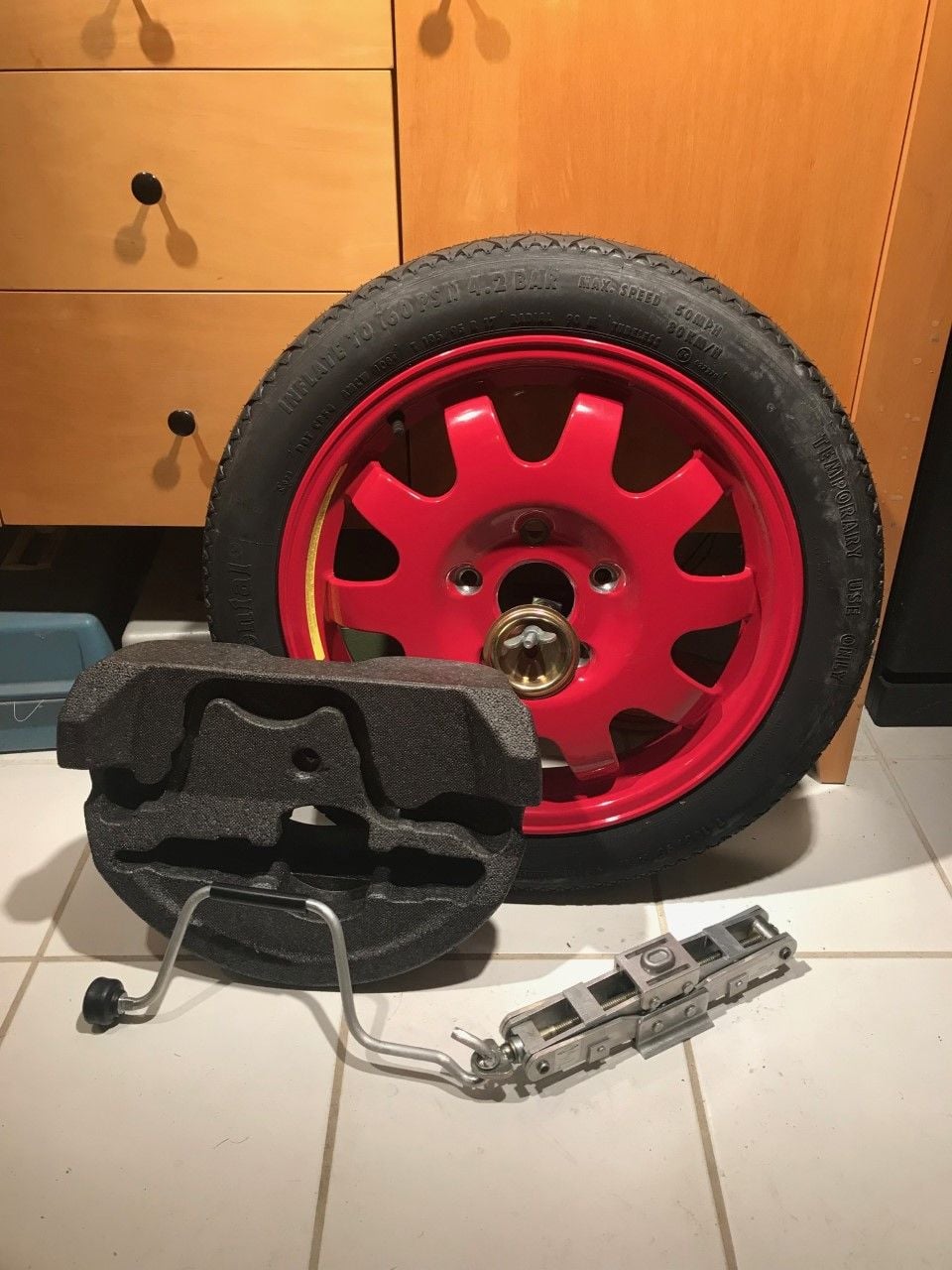 2000 Porsche 911 - Complete Spare and Jack Kit - Miscellaneous - $250 - Plainview, NY 11803, United States