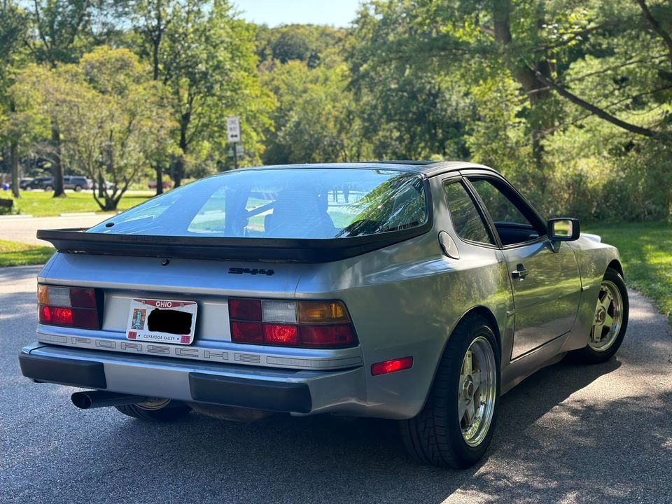 1986 Porsche 944 - 1986 Porsche 944 (patina/ recaro sport seats/ rebuilt limited slip transaxle) - Used - VIN WP0AA0944GN450125 - 118,500 Miles - 4 cyl - 2WD - Manual - Coupe - Blue - Richfield, OH 44122, United States