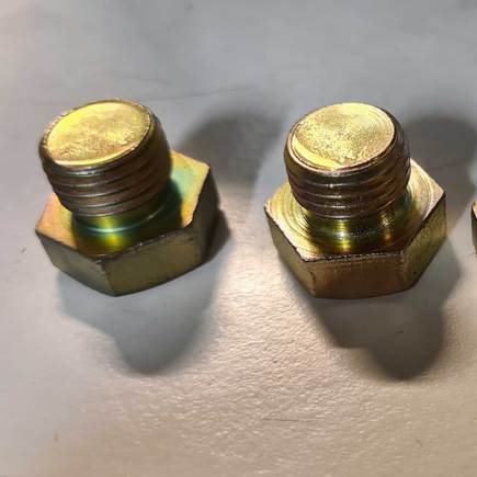 Suzuki Oil Plugs
M14x1,5mm 10mm long.
19mm head size