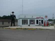 Giant in Atlanta IL