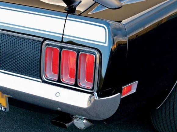1970 mach 1 white stripe taillight