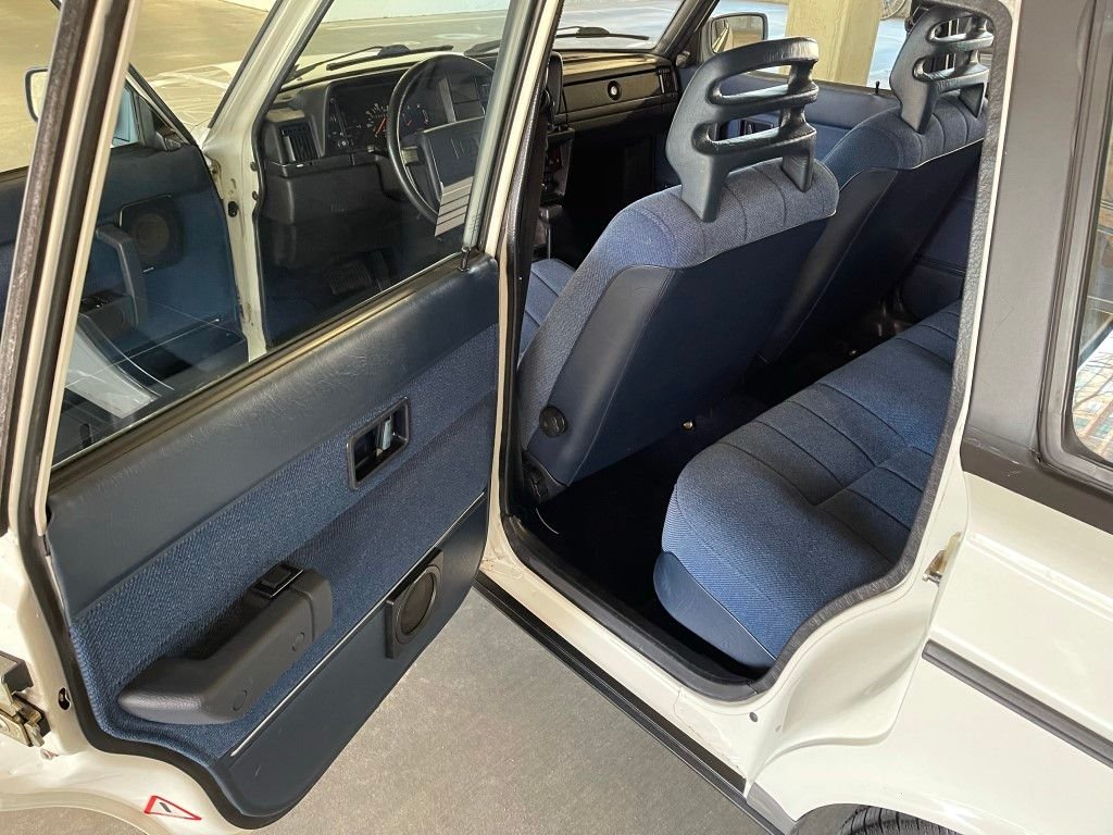 1992 Volvo 240 - 1992 Volvo 240 Wagon *One Owner* *Excellent Condition* - Used - VIN YV1AW8806N1927487 - 4 cyl - 2WD - Automatic - Wagon - White - Exton, PA 19341, United States