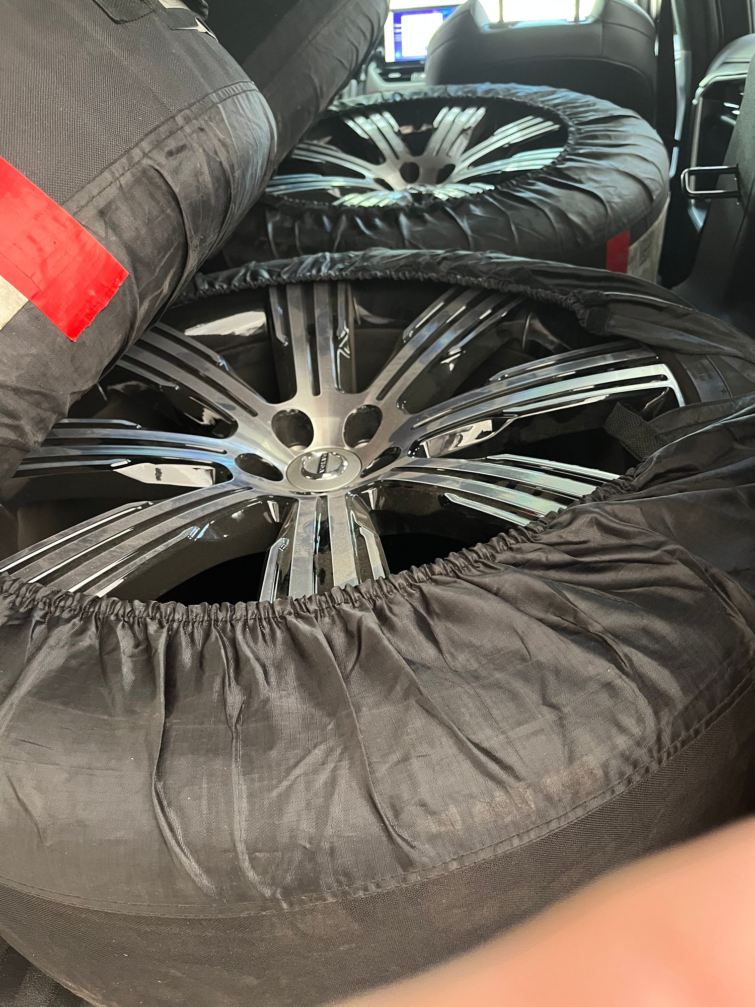 Wheels and Tires/Axles - 21 inch alooy wheels with Pirelii Scorpion Verde - Used - 0  All Models - Denver, CO 80237, United States