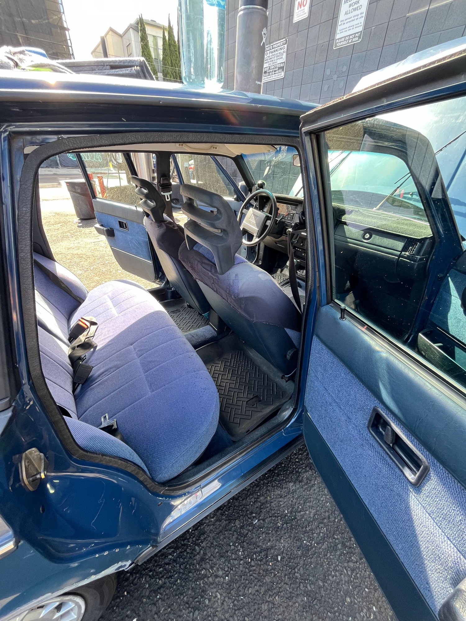 1992 Volvo 240 - 1992 Volvo 240 Sedan Atlantic Blue - Used - VIN YV1AS8813N1477592 - 158,600 Miles - 4 cyl - 2WD - Automatic - Sedan - Blue - Oakland, CA 94608, United States