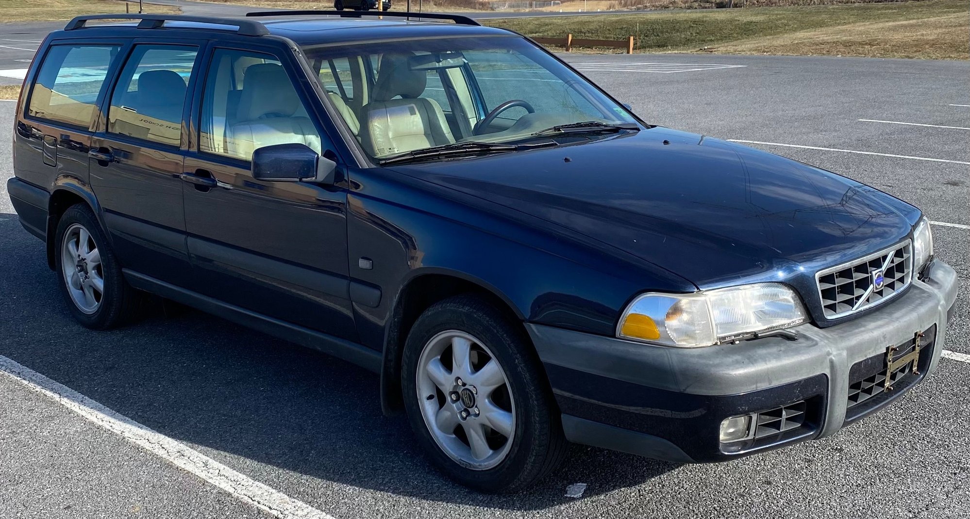 2000 Volvo V70 - FOR SALE: 2000 Volvo V70 Special Edition AWD wagon - Used - Hedgesville, WV 25427, United States