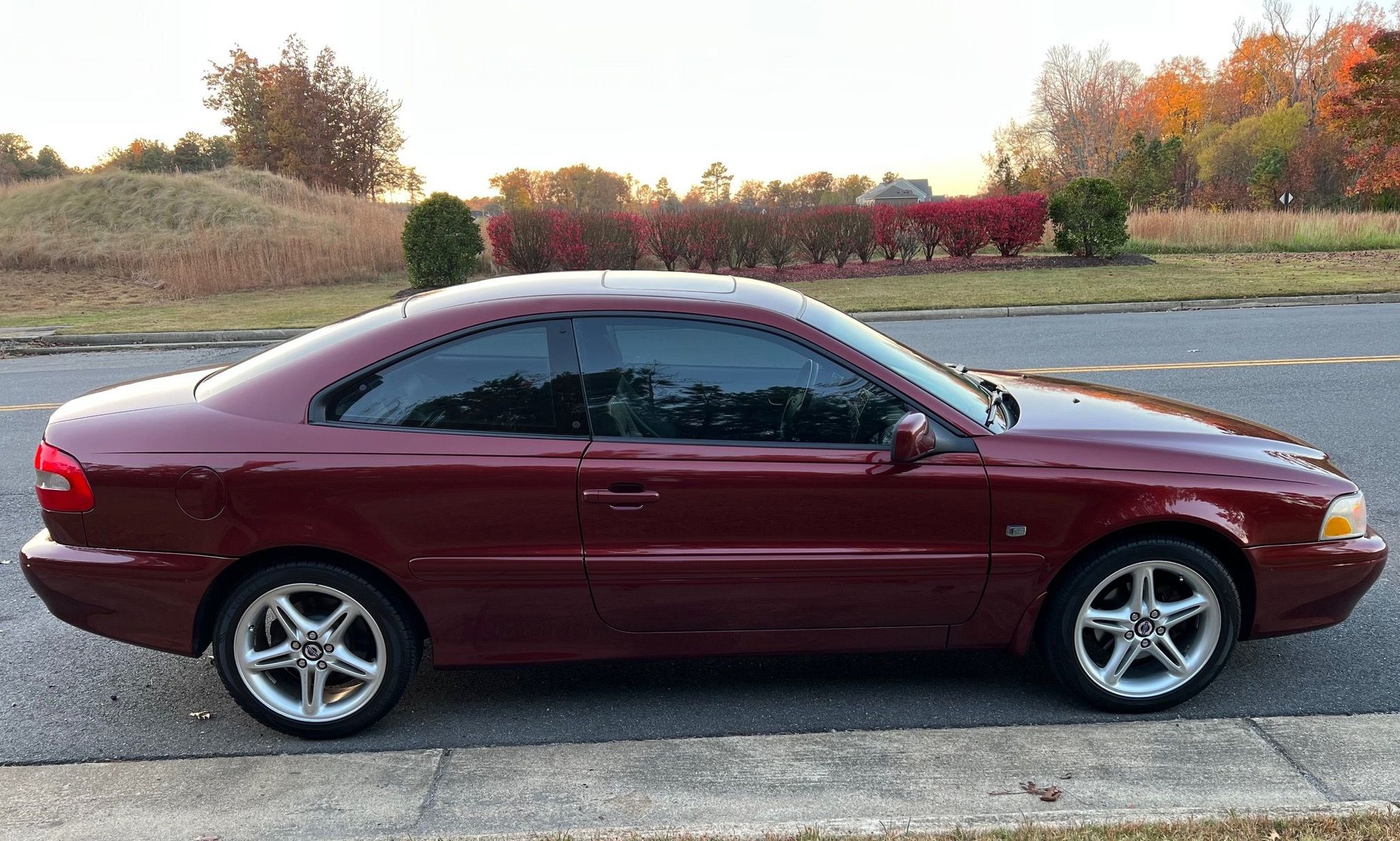 2001 Volvo C70 - 2001 Volvo C70 Coupe HPT, Venetian Red, Charcoal Leather, AT, Unmodified - Used - Ruther Glen, VA 22546, United States