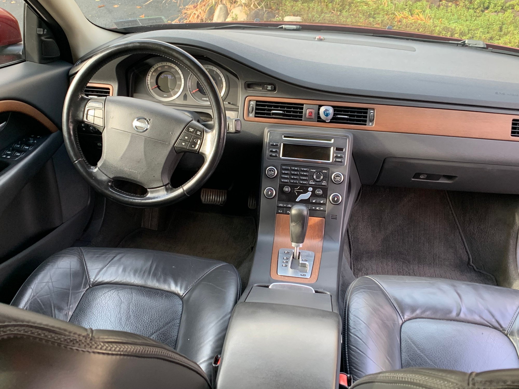 2009 Volvo XC70 - 2009 Volvo XC70 3.2 $2,500 Needs Differential - Used - VIN yv4bz982291065316 - 216,500 Miles - 6 cyl - AWD - Automatic - Wagon - Red - Paramus, NJ 07652, United States