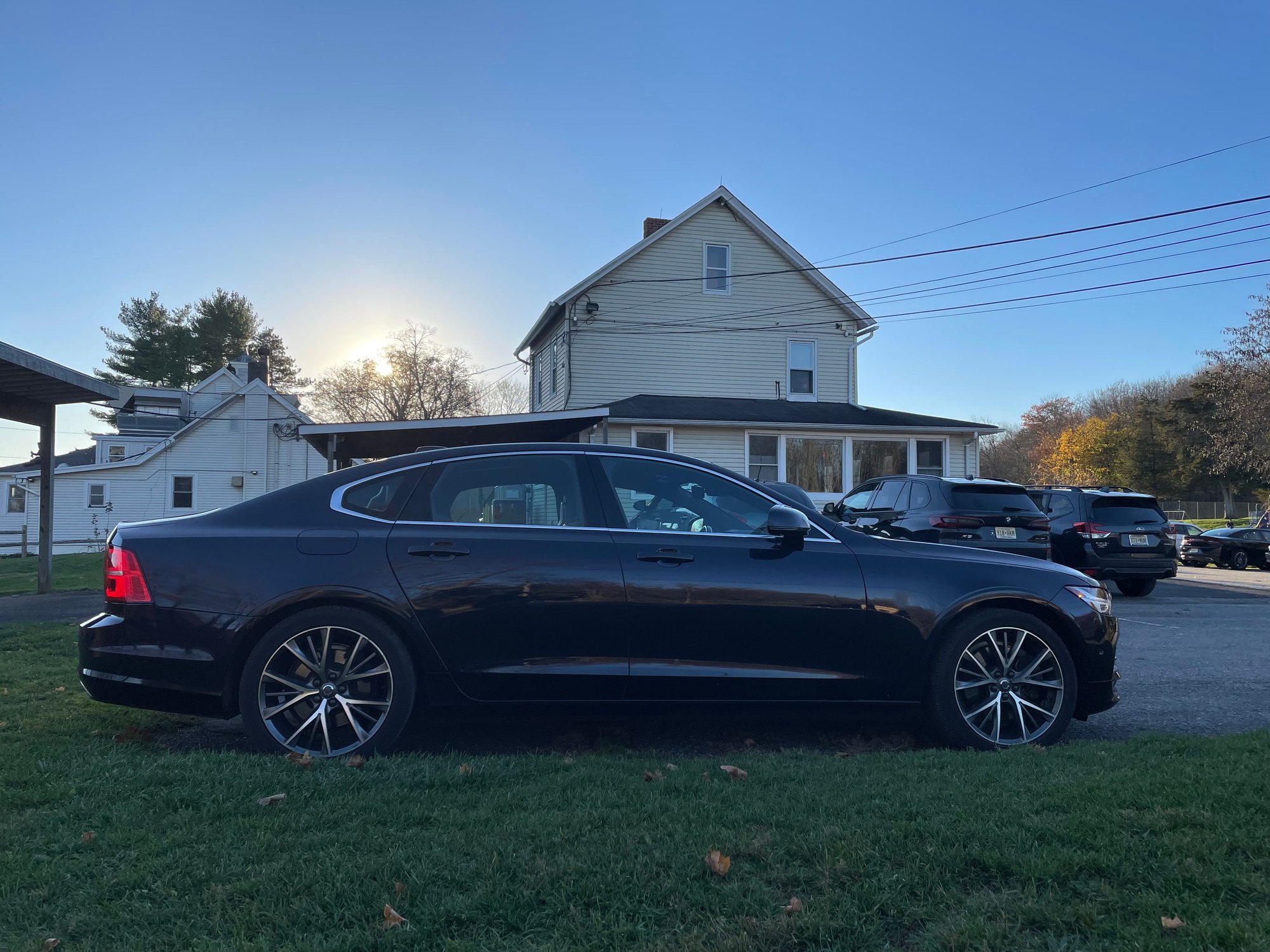2017 Volvo S90 - 2017 Blue S90 T6 Momentum - Used - VIN YV1A22MKXH1005941 - 120,000 Miles - 4 cyl - AWD - Automatic - Sedan - Blue - Sparta, NJ 07871, United States