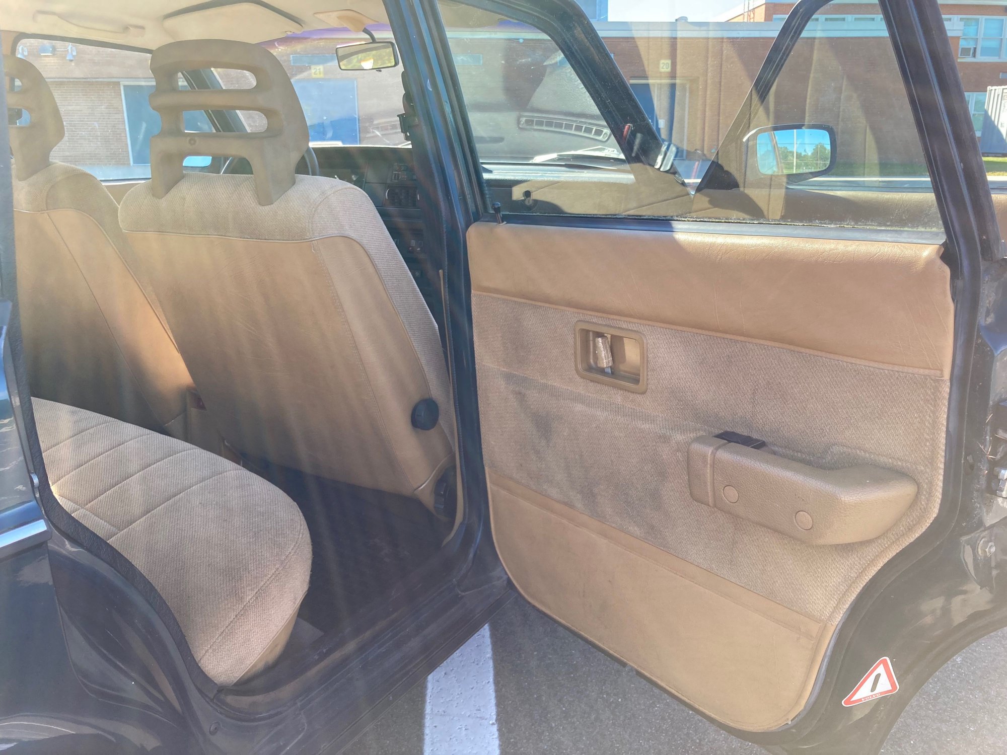 1993 Volvo 240 - 1993 Volvo 240 - Used - VIN YV1AS8804XXXXXXXX - 4 cyl - 2WD - Automatic - Sedan - Other - East Northport, NY 11731, United States