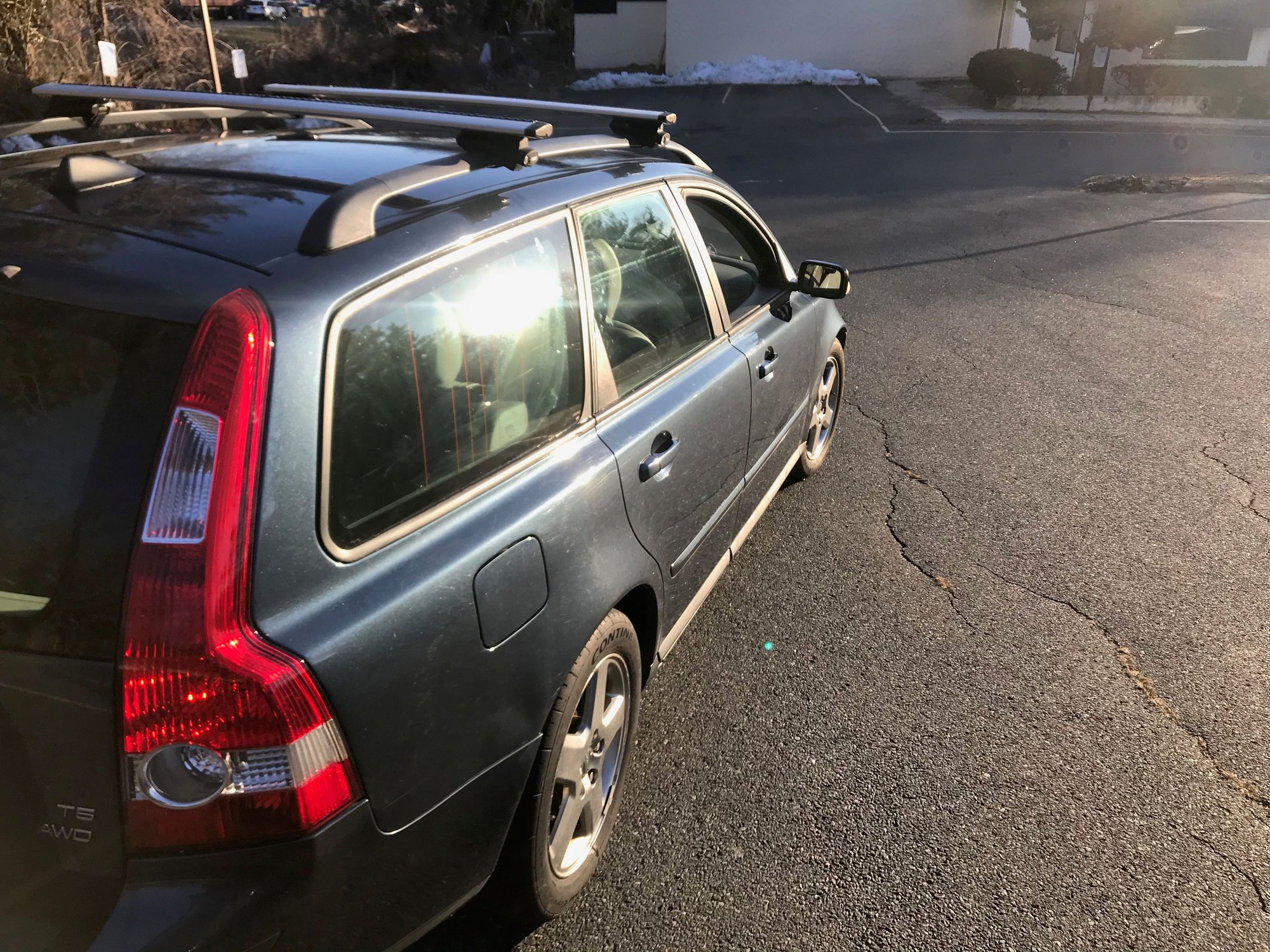 2006 Volvo V50 - FS:2006 V50 T5 AWD -- 2nd owner, lightly modified - Used - VIN YV1MJ682862198115 - 138,100 Miles - 5 cyl - AWD - Automatic - Wagon - Blue - New Haven, CT 06520, United States