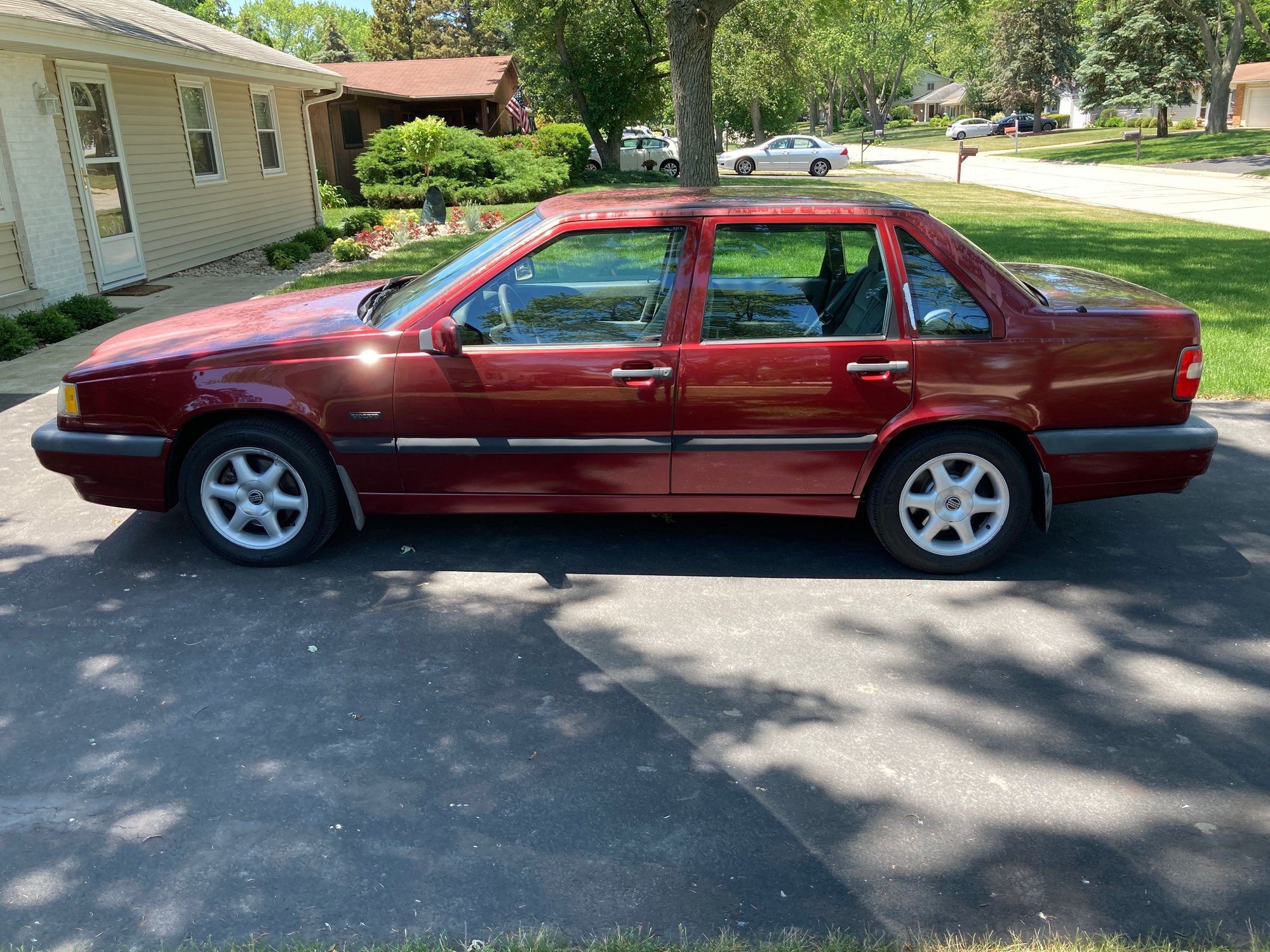 1997 Volvo 850 - 1997 850 Sedan Manual Transmission in excellent condition $4,500 OBO - Used - VIN YV1LS5549V1358614 - 235,000 Miles - 5 cyl - 2WD - Manual - Sedan - Red - Darien, IL 60561, United States