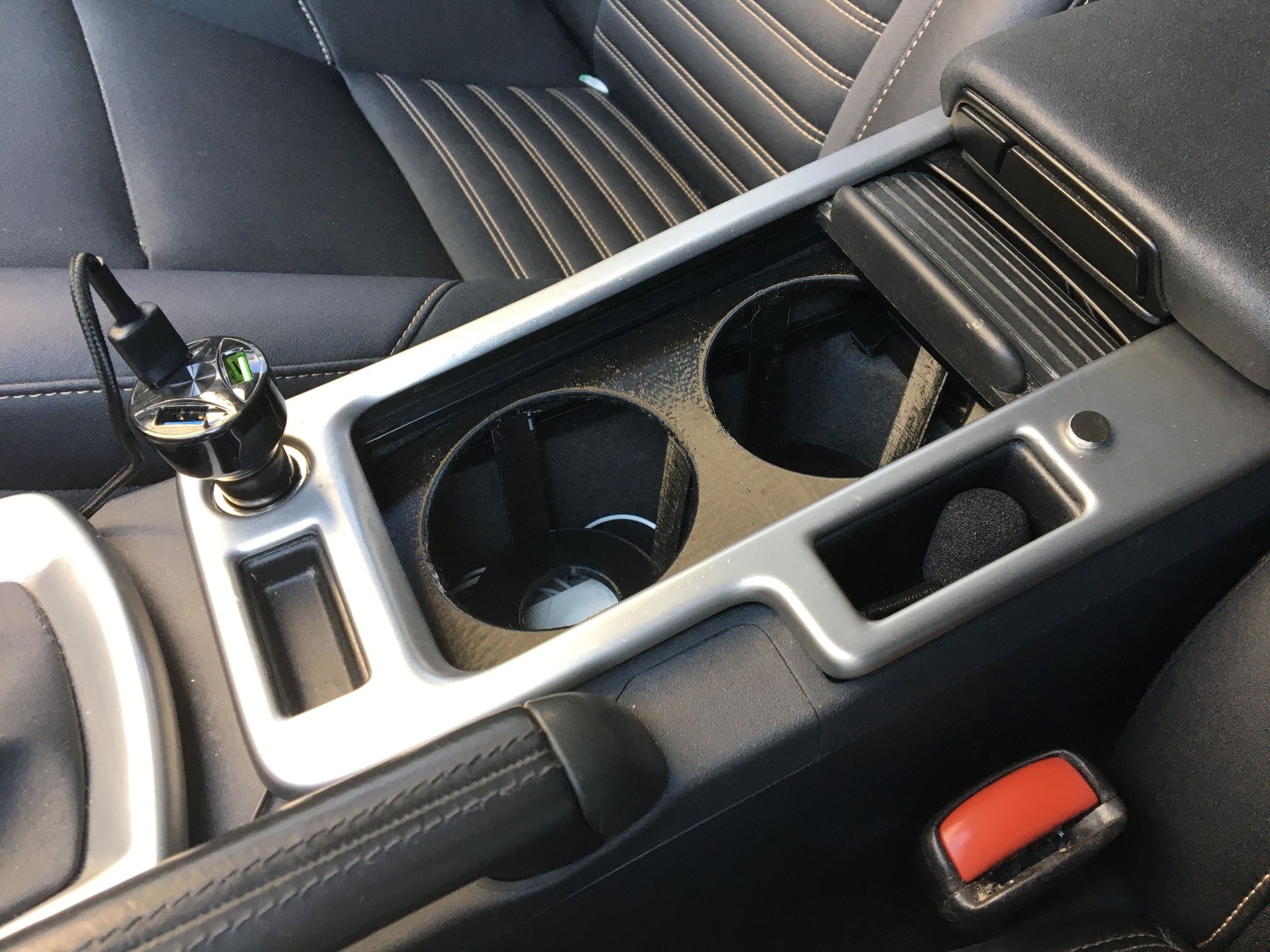 Miscellaneous - Cup holder for Volvo V50 2007+ - New - 2007 to 2012 Volvo V50 - Poznań, Poland