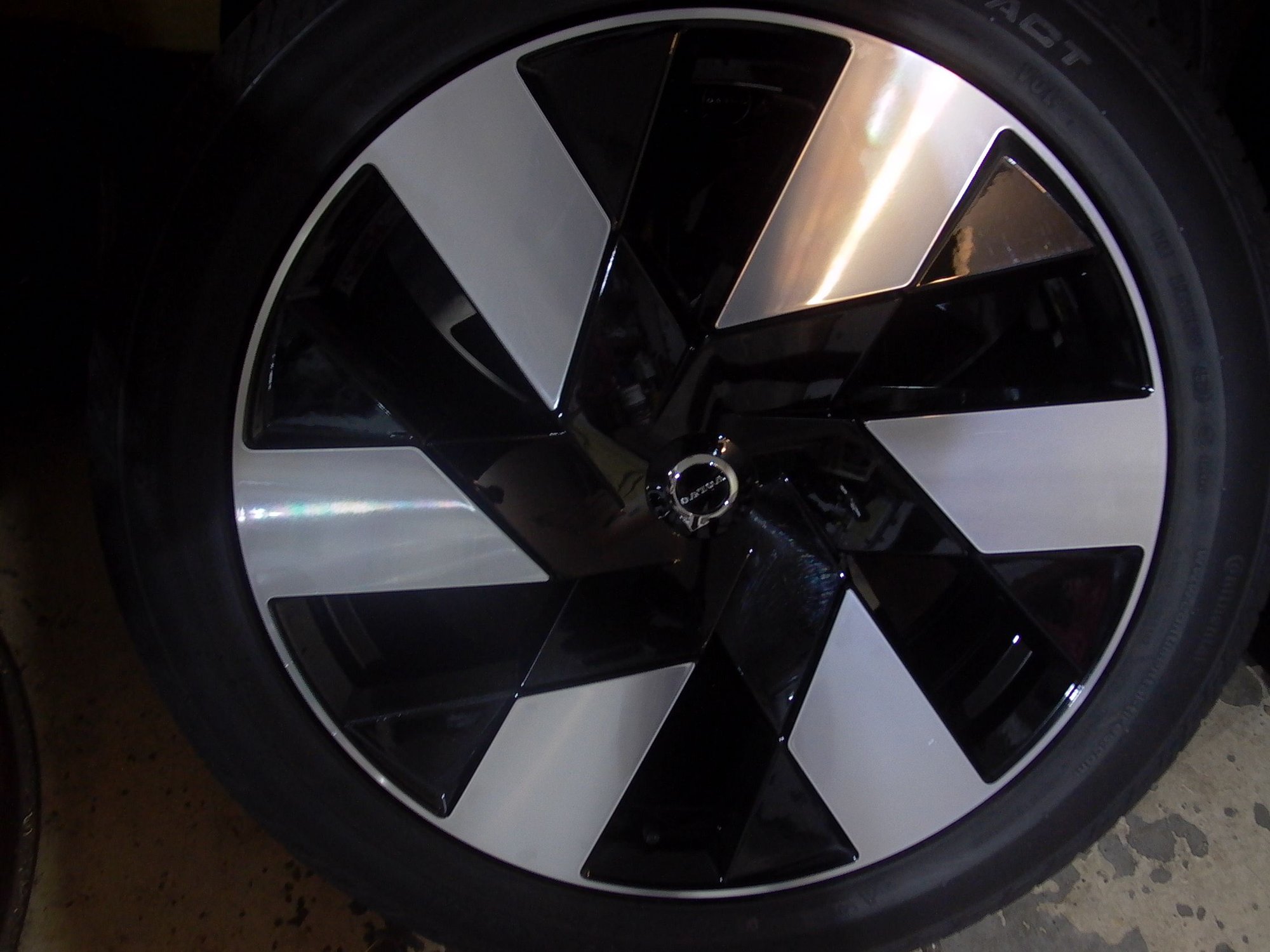 Wheels and Tires/Axles - 20" wheels and tires - Used - -1 to 2025  All Models - Upper Arlington, OH 43220, United States