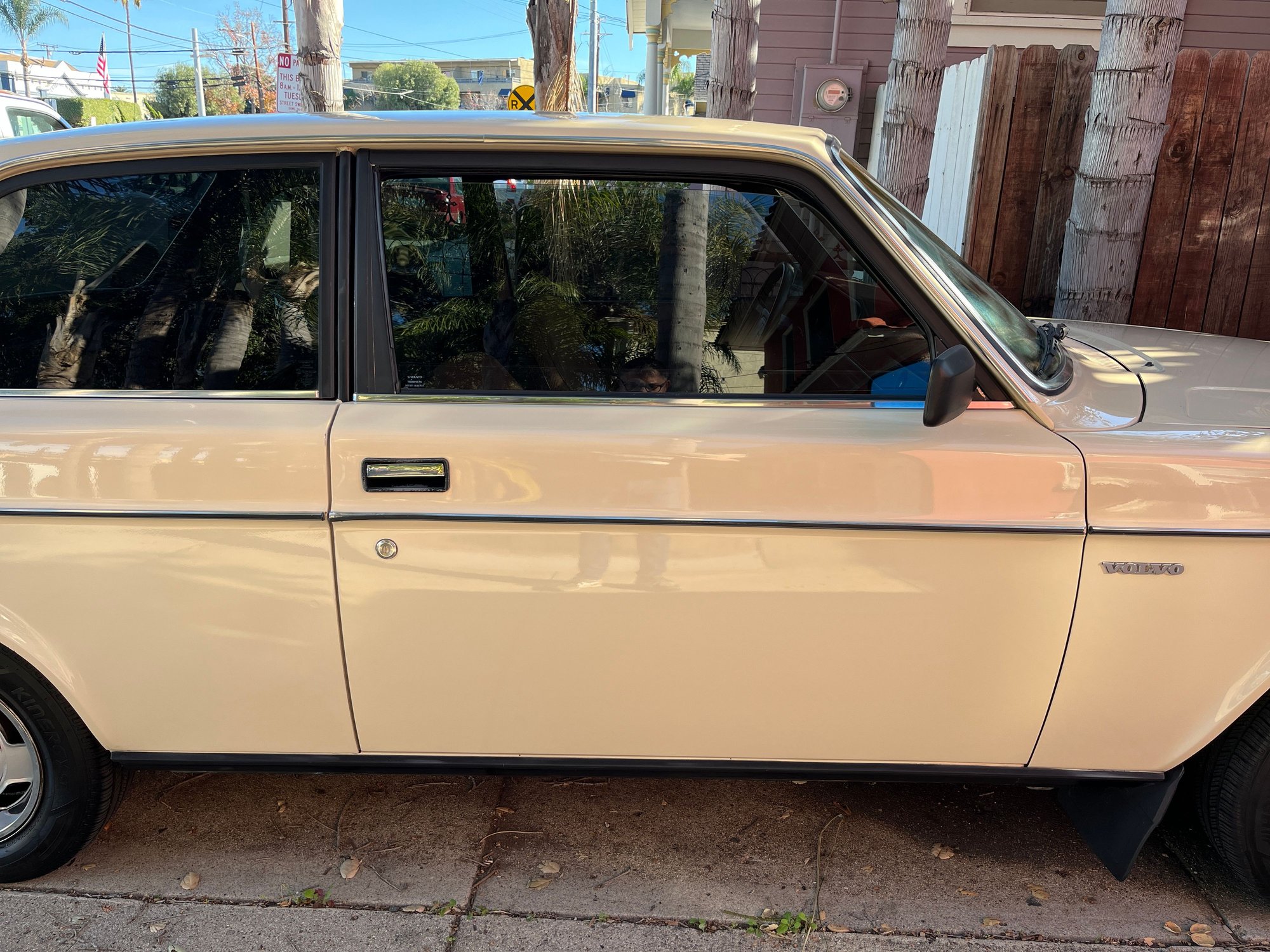 1983 Volvo 242 - Beige and Brown Volvo 242 DL. - Used - VIN YV1AX8828D2235383 - 217,345 Miles - 4 cyl - 2WD - Manual - Coupe - Beige - Santa Ana, CA 92701, United States