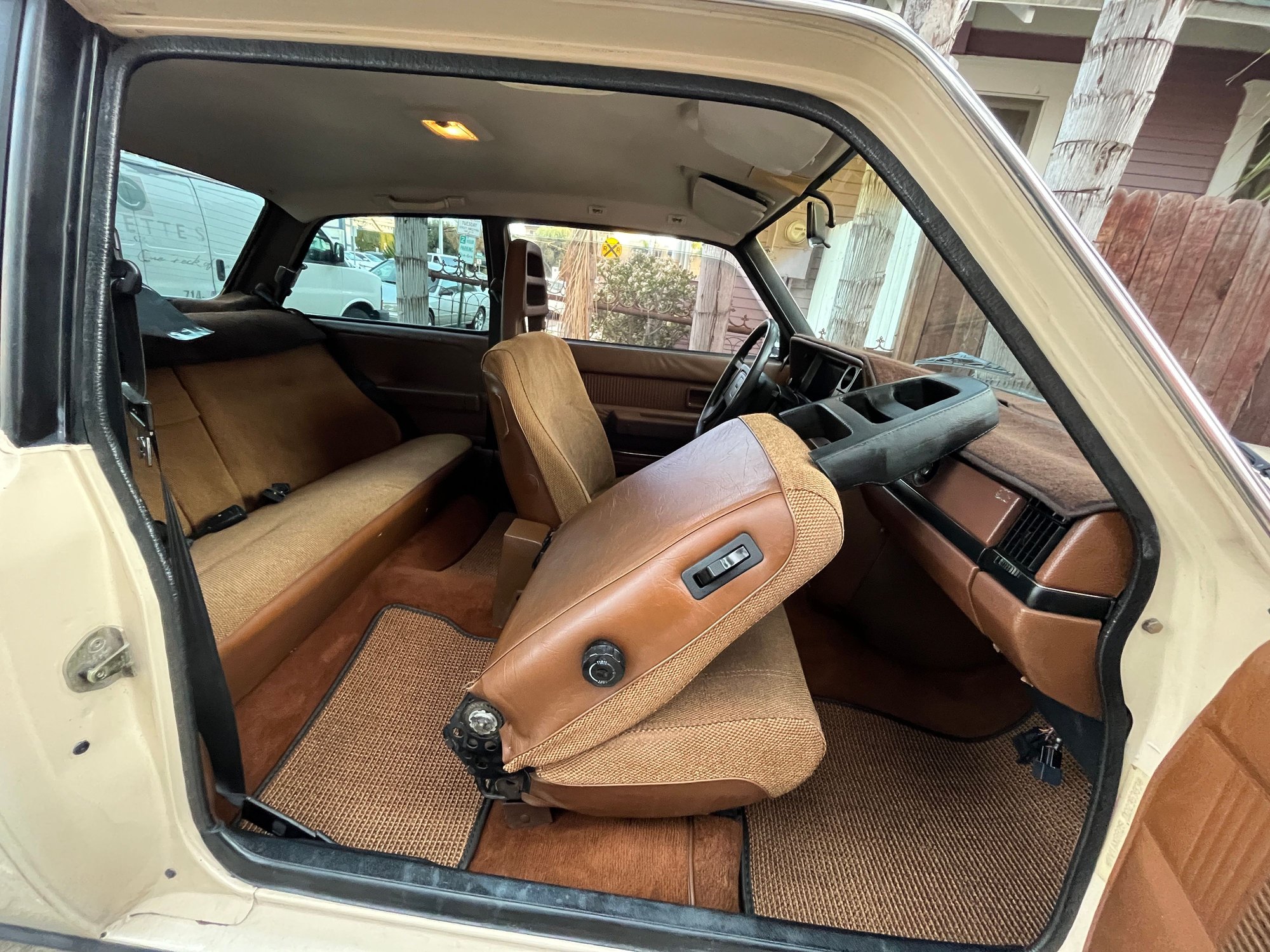 1983 Volvo 242 - Beige and Brown Volvo 242 DL. - Used - VIN YV1AX8828D2235383 - 217,345 Miles - 4 cyl - 2WD - Manual - Coupe - Beige - Santa Ana, CA 92701, United States