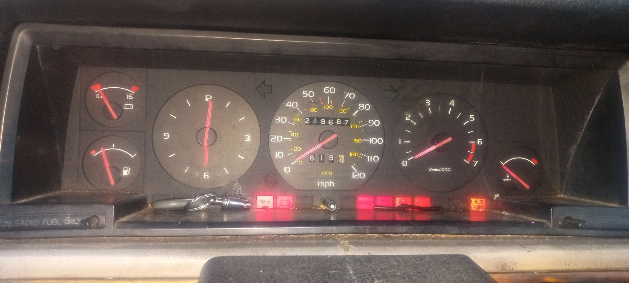 Audio Video/Electronics - Volvo 740 Rare voltmeter cluster non Turbo - Used - 1987 to 1992 Volvo 740 - Roswell, GA 30075, United States