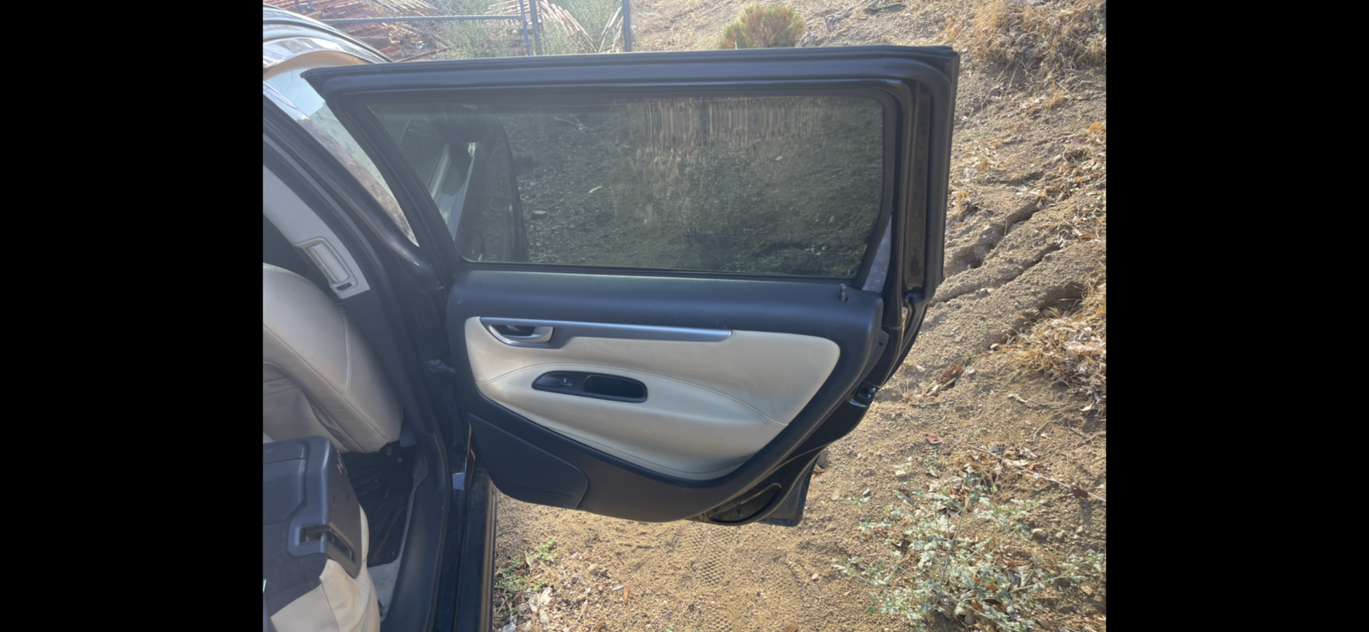 2003 Volvo V70 - Must sale quick - Used - VIN YV1SJ52Y242374992 - 280,000 Miles - 5 cyl - AWD - Automatic - Wagon - Beige - Yucca Valley, CA 92284, United States