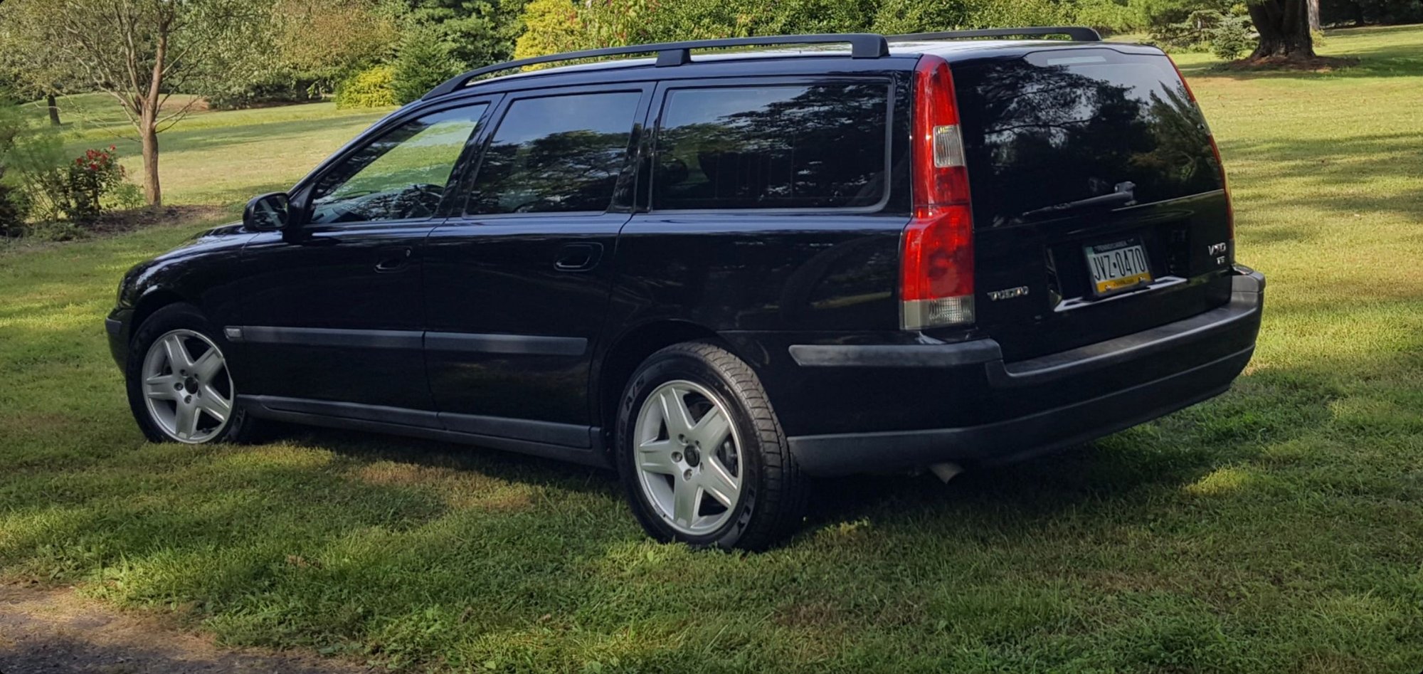 2003 Volvo V70 - 2003 V70 T5 manual transmission....unicorn. - Used - VIN YV1SW53DX31307998 - 232,692 Miles - 5 cyl - 2WD - Manual - Wagon - Black - Harleysville, PA 19438, United States