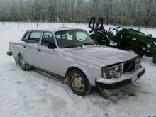 1980 Volvo 240DL w/ Ford 302 Windsor V8