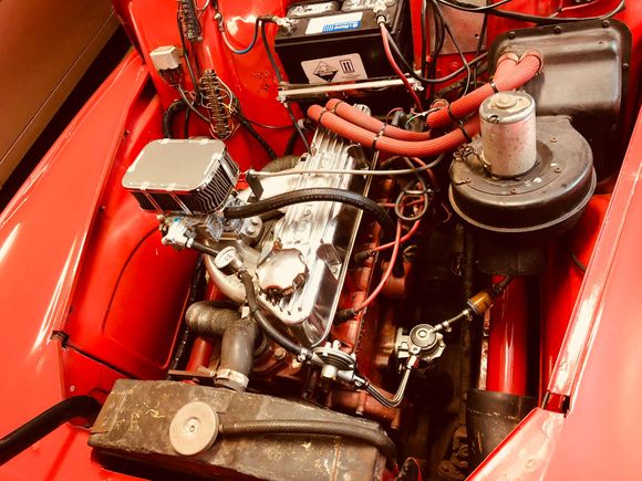 Front view of B20 engine in PV544