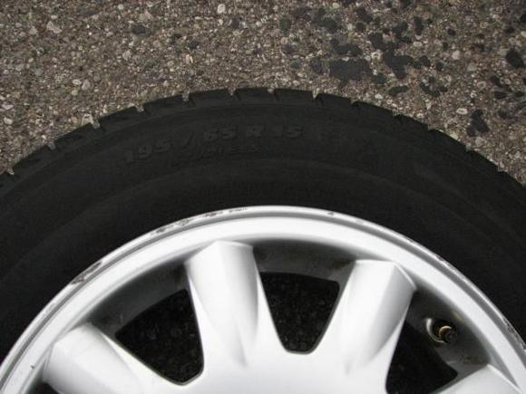 IMG 3543
The wheels came with these tires.