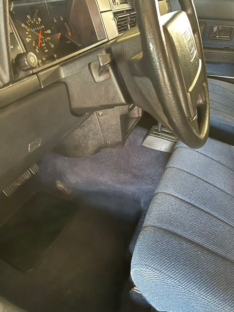 1992 Volvo 240 - 1992 Volvo 240 Wagon *One Owner* *Excellent Condition* - Used - VIN YV1AW8806N1927487 - 4 cyl - 2WD - Automatic - Wagon - White - Exton, PA 19341, United States