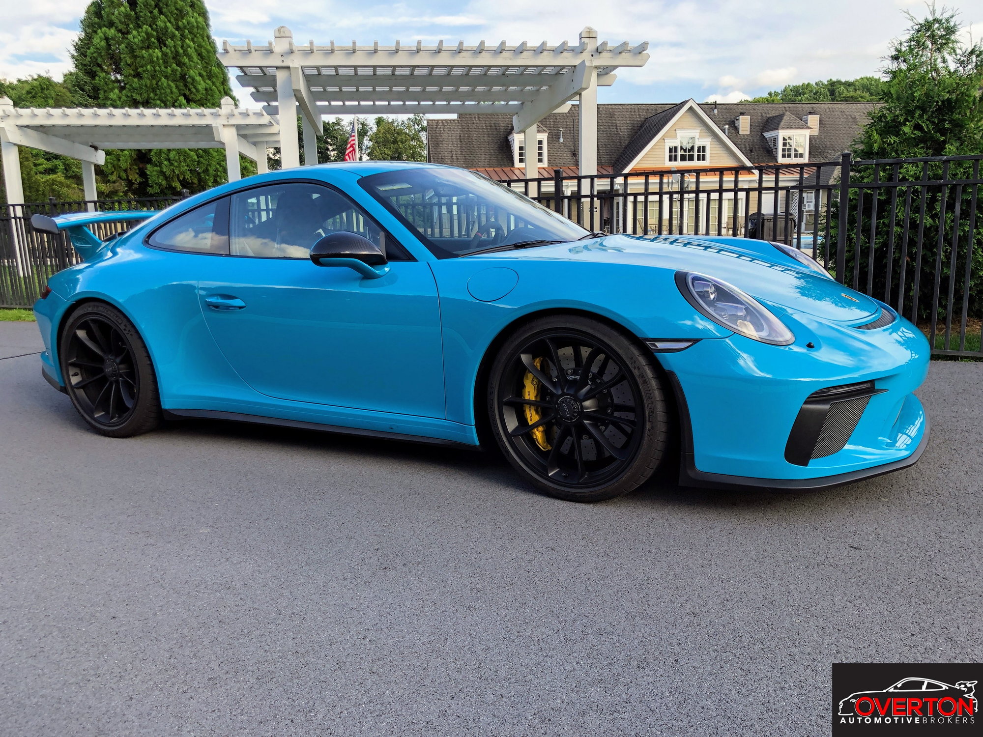 Porsche 911 miami blue