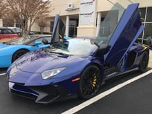 Spec game on point! Here's a yellow and blue color combination of this Lamborghini Aventador LP 700-4 SV at Mclaren Sterling in Virginia.